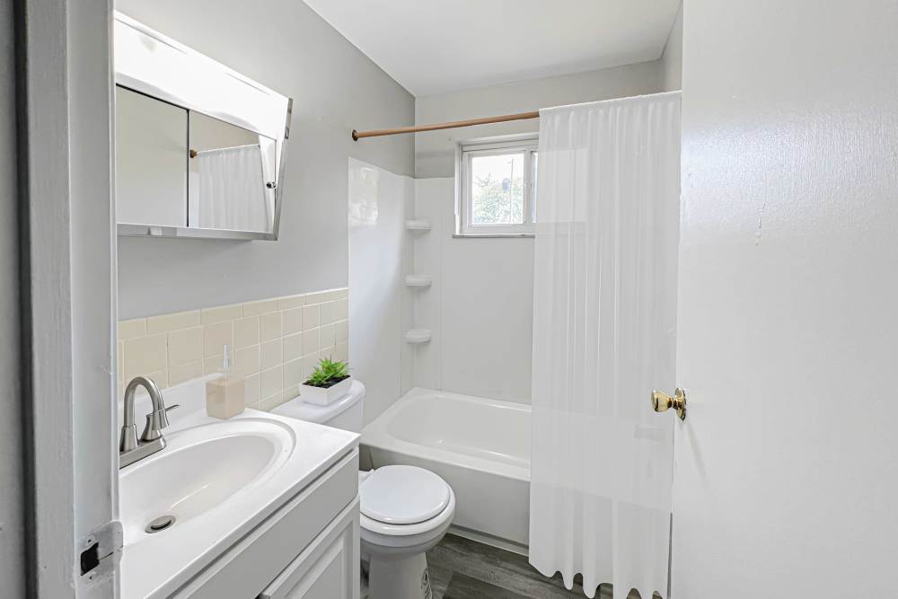 Bright bathroom at Eden Brooke Townhomes in Columbus, Ohio