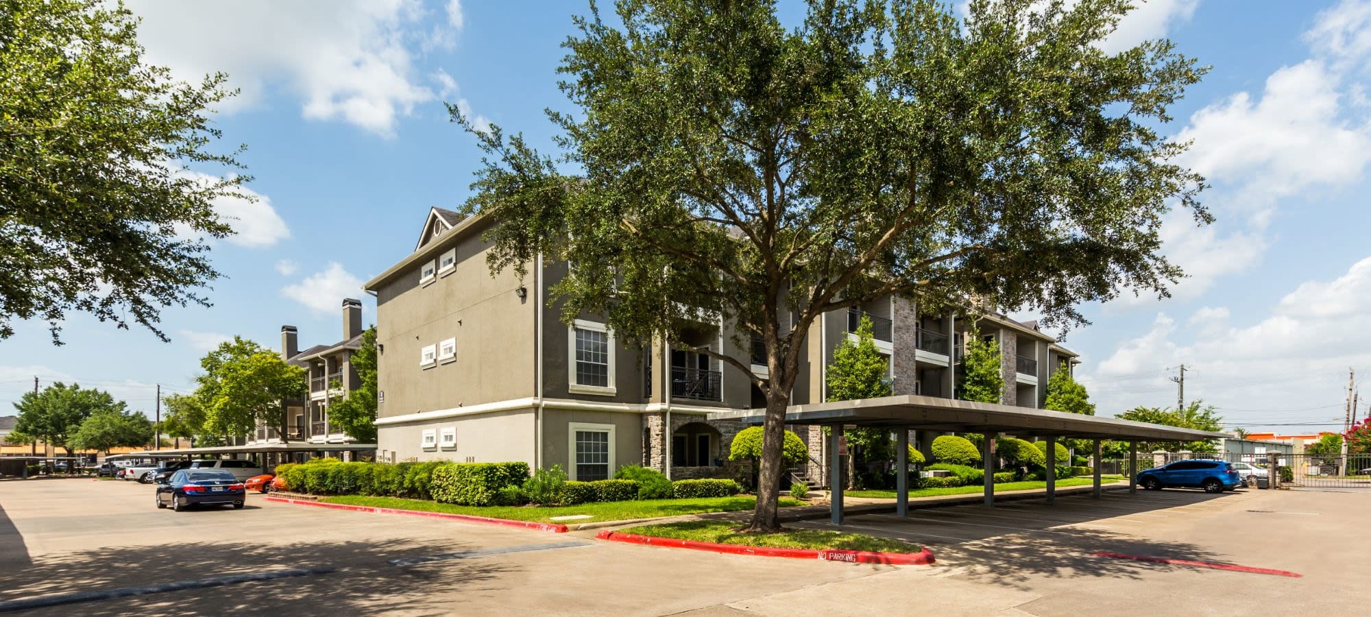 Apply to live at Marquis on Westheimer in Houston, Texas