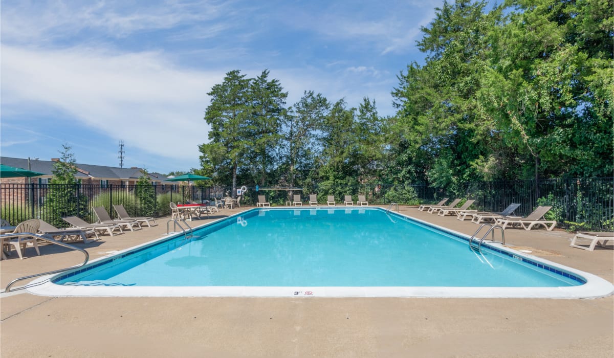 outdoor pool at Landmark at Tuckahoe in Henrico, Virginia