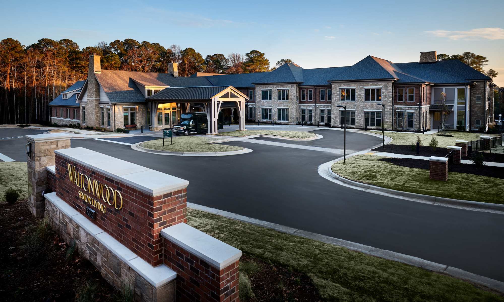 Senior living in Waltonwood Lead Mine in Raleigh,North Carolina  