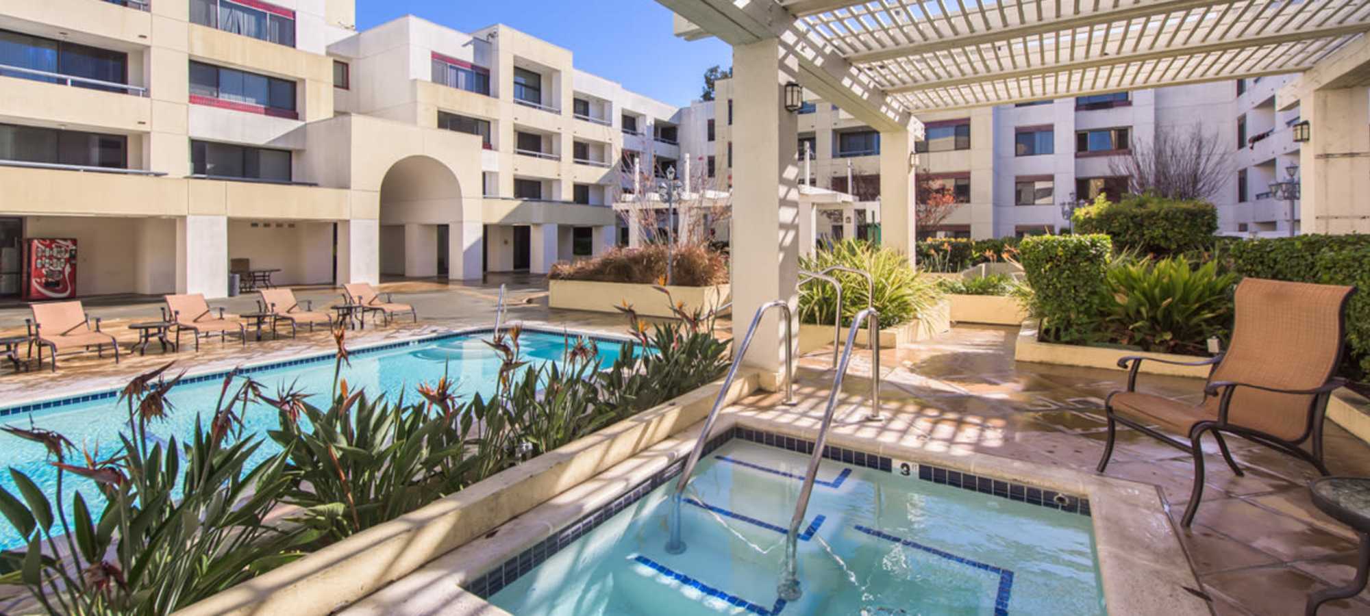 Modern Apartments at The Colonnade Apartments in San Jose, California