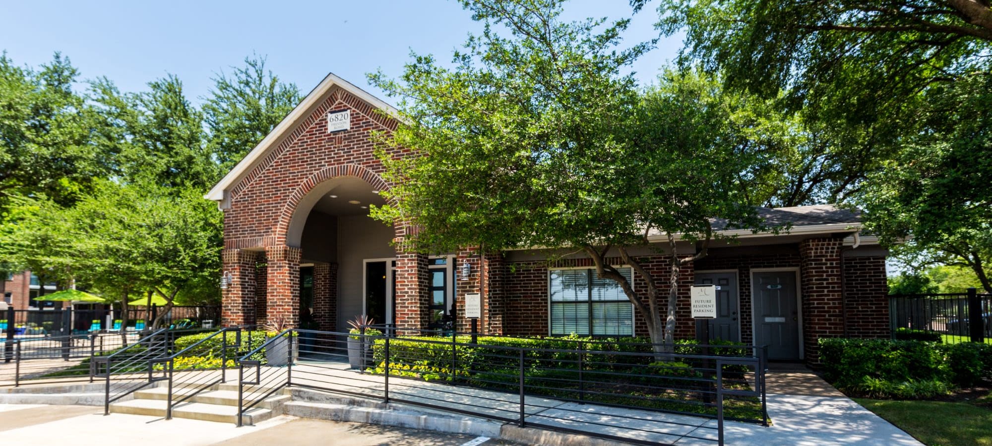 Schedule a tour of Marquis at Legacy in Plano, Texas