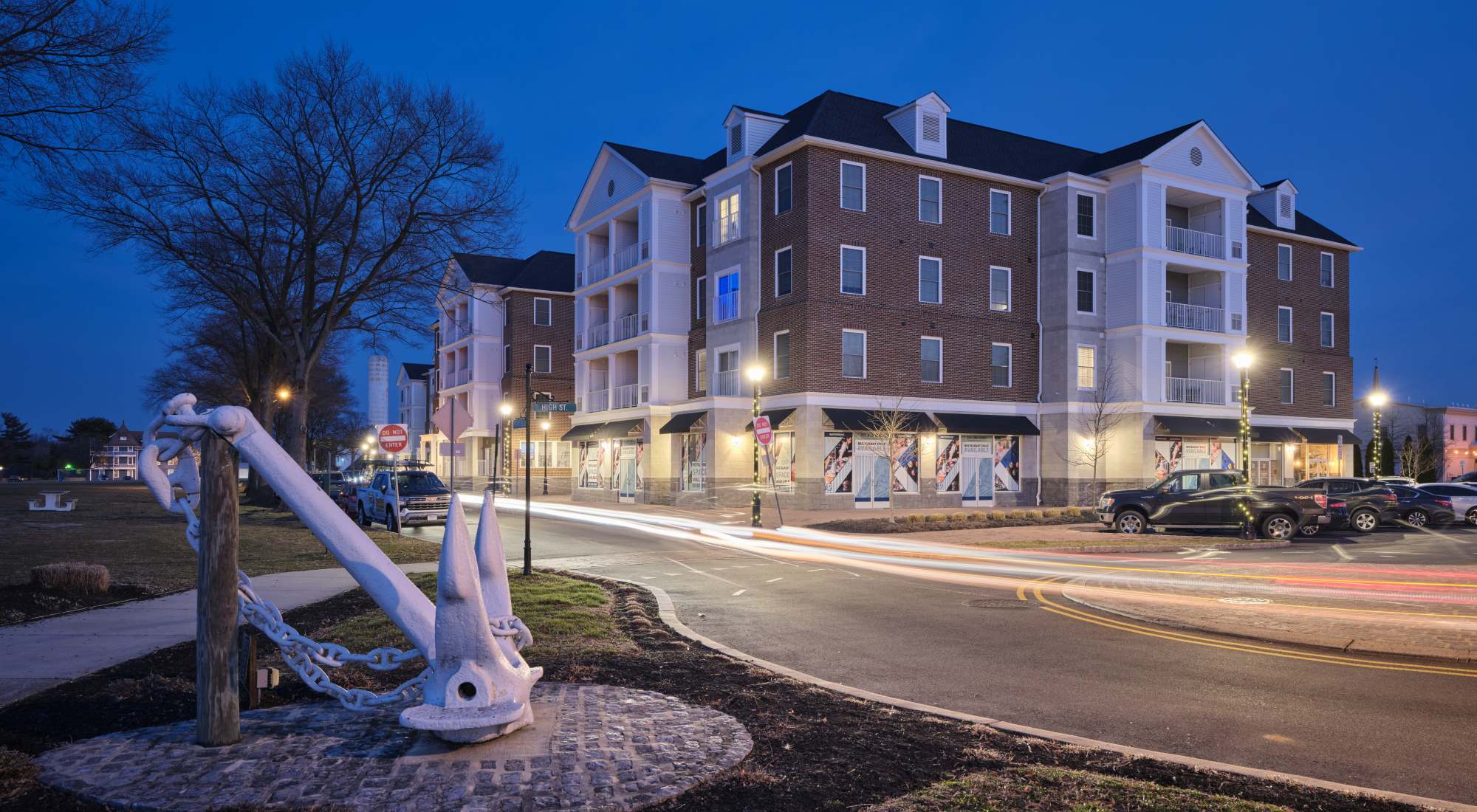 Exterior of Pearl Pointe Apartments in Burlington, New Jersey