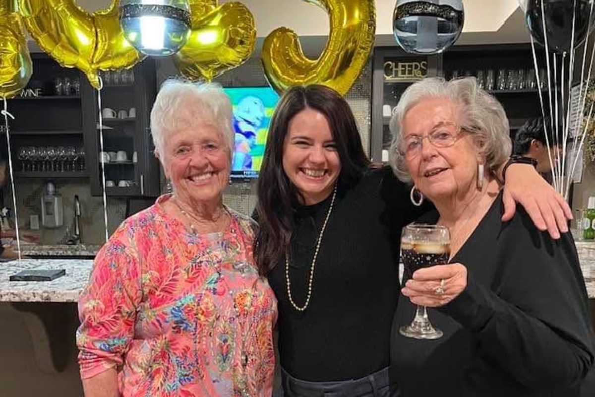 Seniors having fun at Watermere at Woodland Lakes in Conroe, Texas