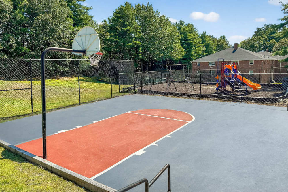Basketball court at Eagle Rock Apartments at Nashua in Nashua, New Hampshire