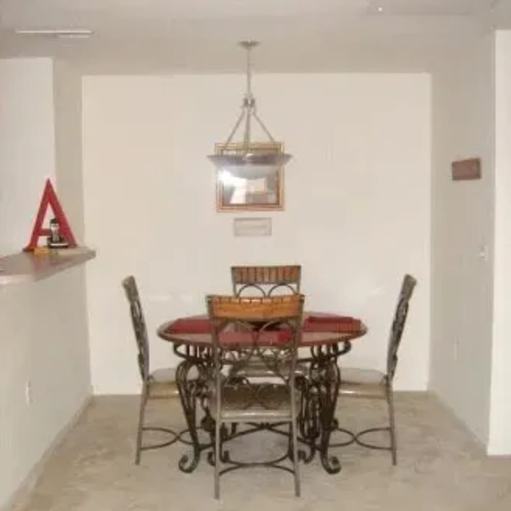 Dining of an apartment home at Ochlockonee Pointe Apartments in Midway, Florida
