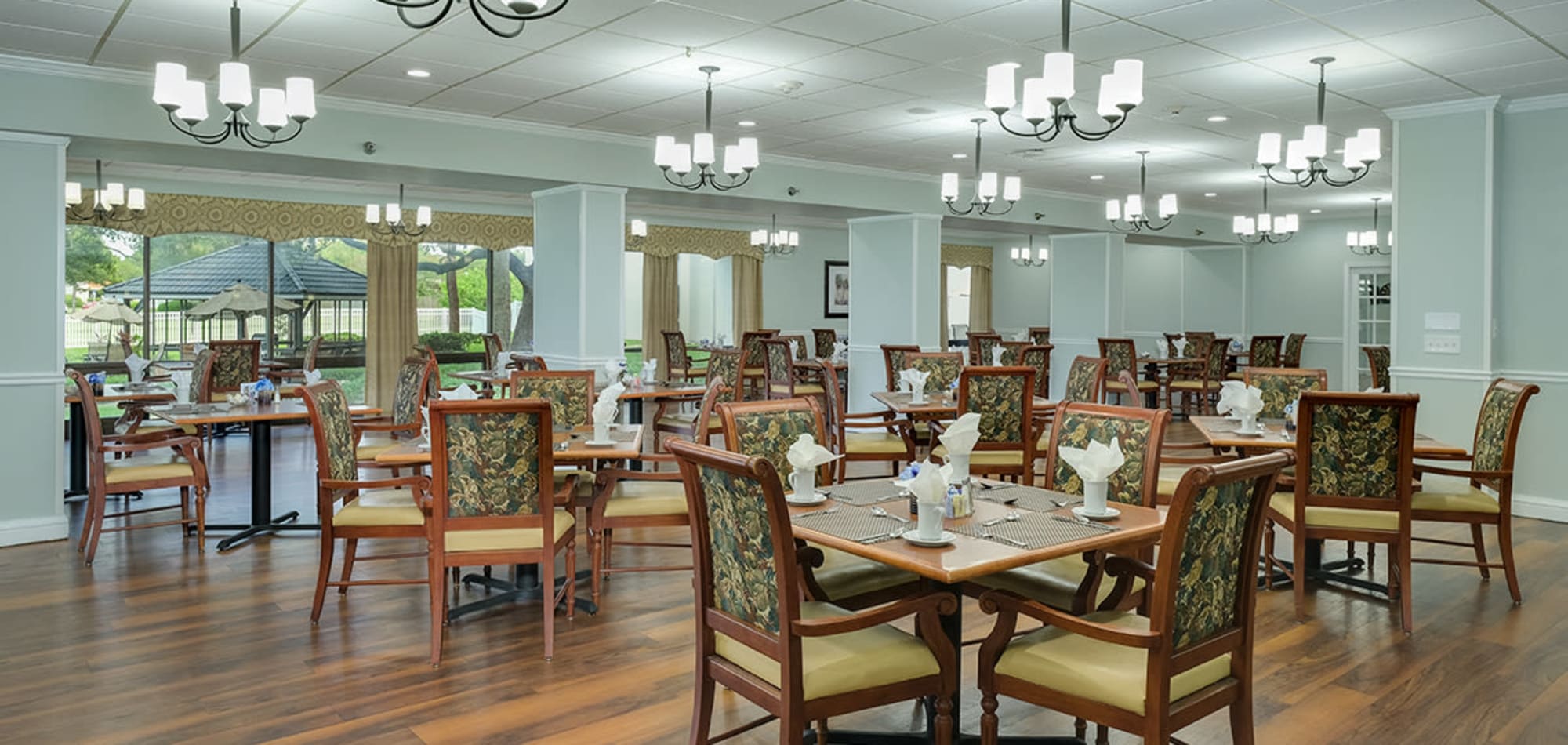 Senior living at Grand Villa of Clearwater in Florida