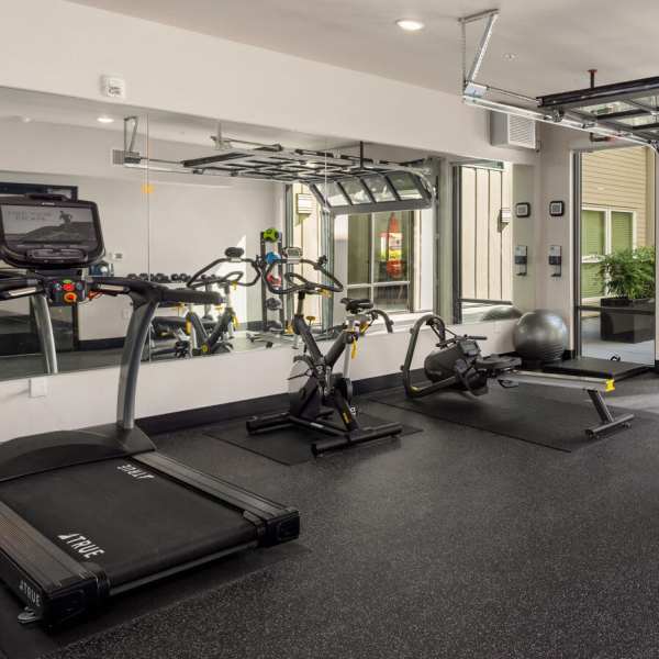 Sixth & Alder Apartments offers a wide variety of amenities in Tacoma, Washington