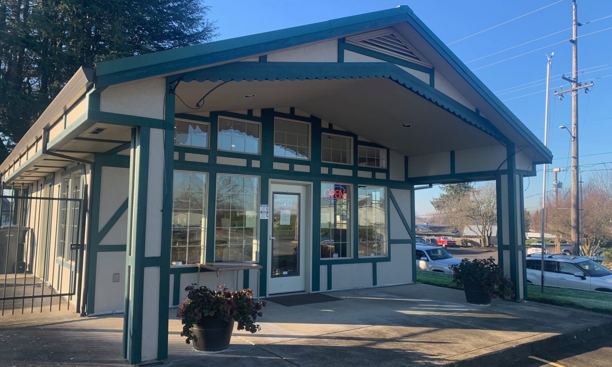 Welcome to self storage in Mount Angel, OR