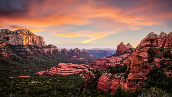 Red sandstone formations in Sedona, Arizona