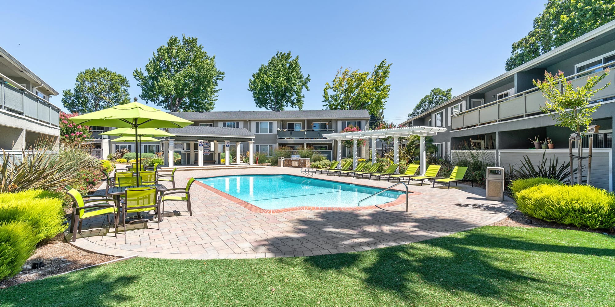 Fremont, California, apartments at Pinebrook Apartment Homes