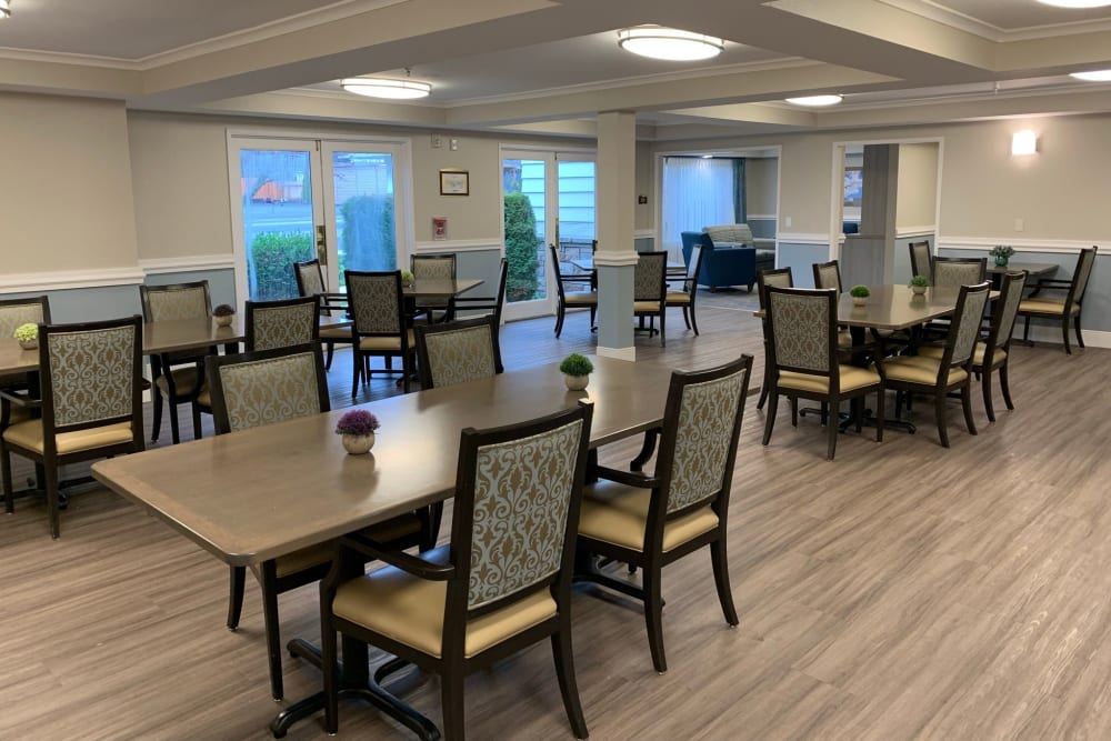 Dining room at Discovery Memory Care
