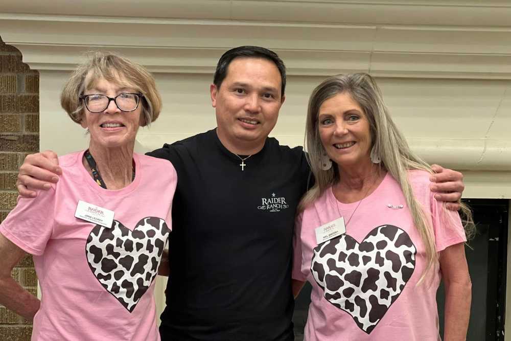 Residents socializing at Isle at Raider Ranch in Lubbock, Texas