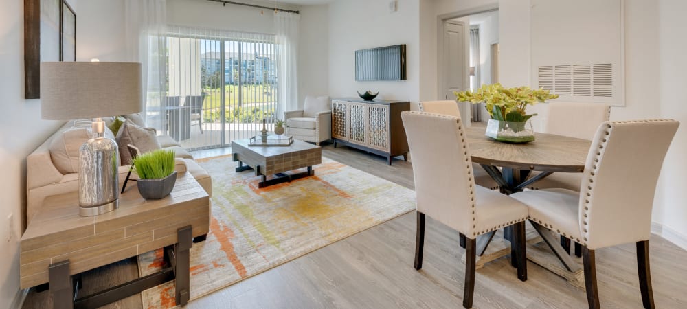 Davenport, FL 1, 2 & 3 Bedroom Luxury Apartments near Champions Gate - Student Apartments Near Champions Center In Richmond Va