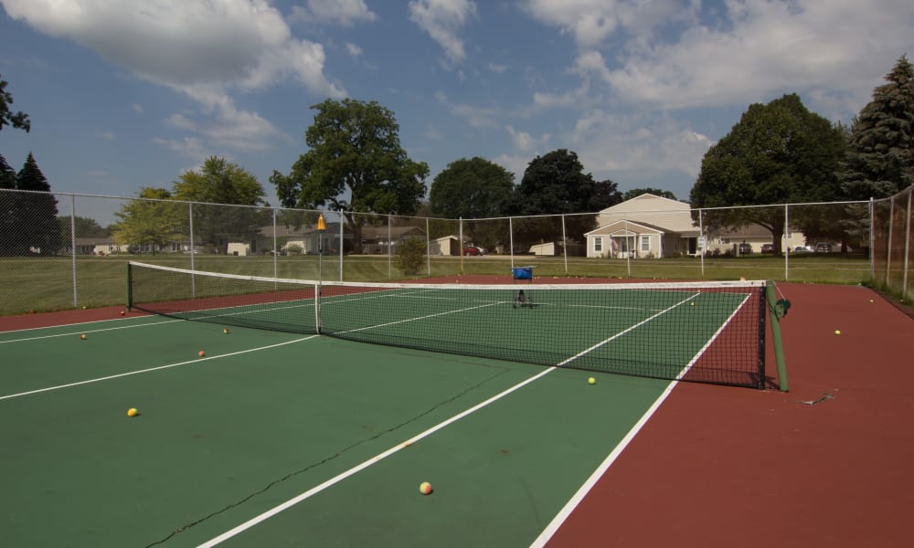 Tennis court at Pavilion Court Apartment Homes in Novi, Michigan