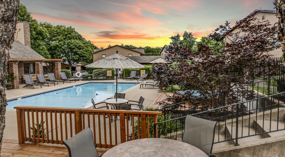 Sparkling swimming pool and hot tub at Springhill Apartments in Overland Park, Kansas