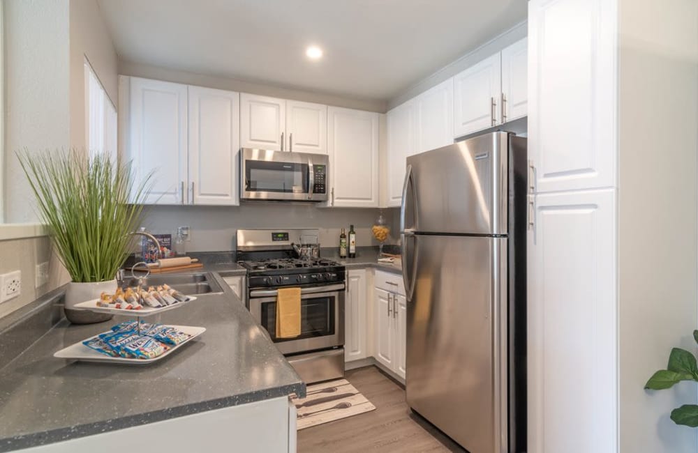 Modern Kitchen atThe Trails at Canyon Crest apartment homes in Riverside, California
