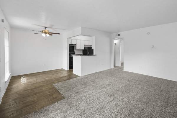 Apartment amenities at Sandpebble Apartments