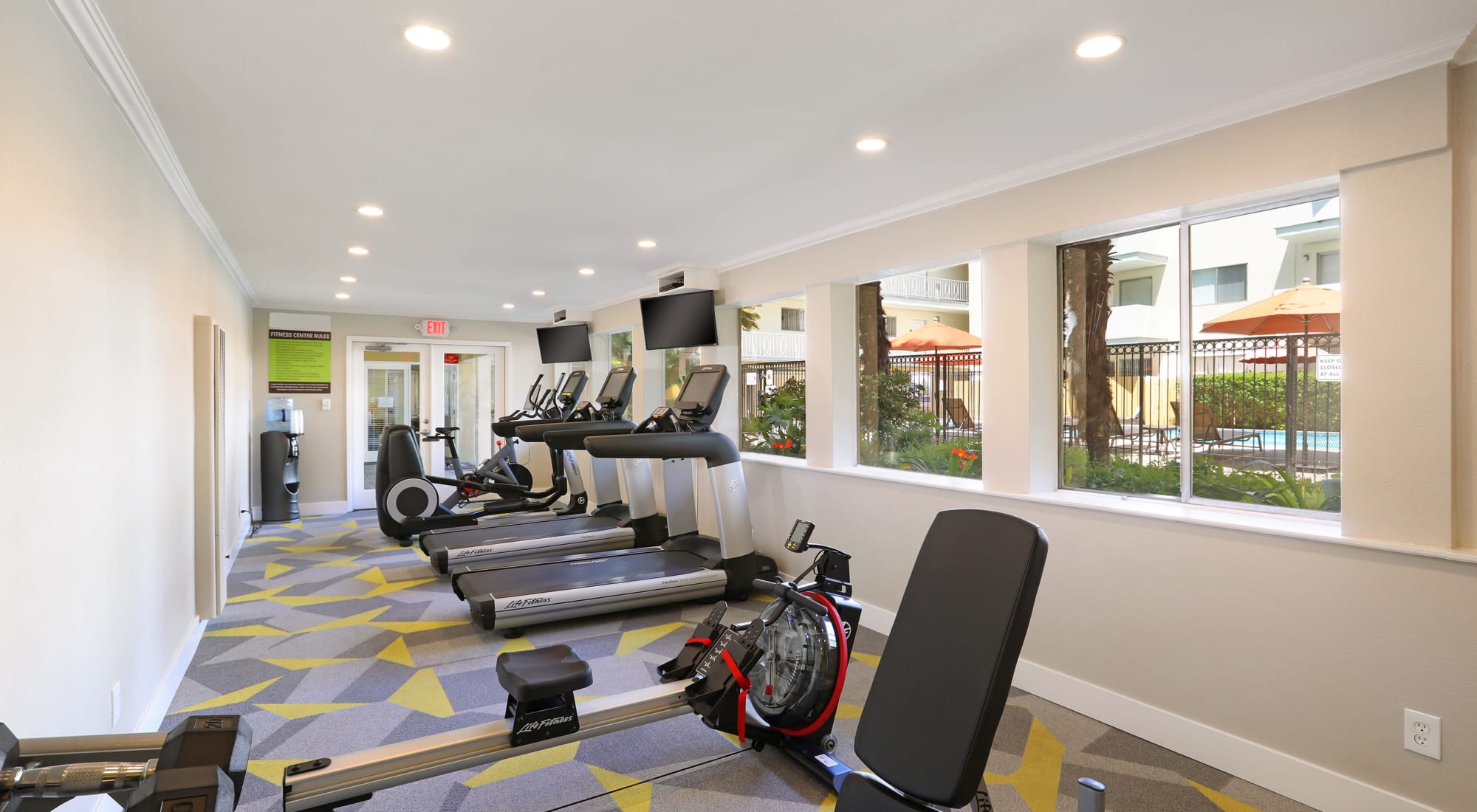 Amenities at Sofi Redwood Park in Redwood City, California