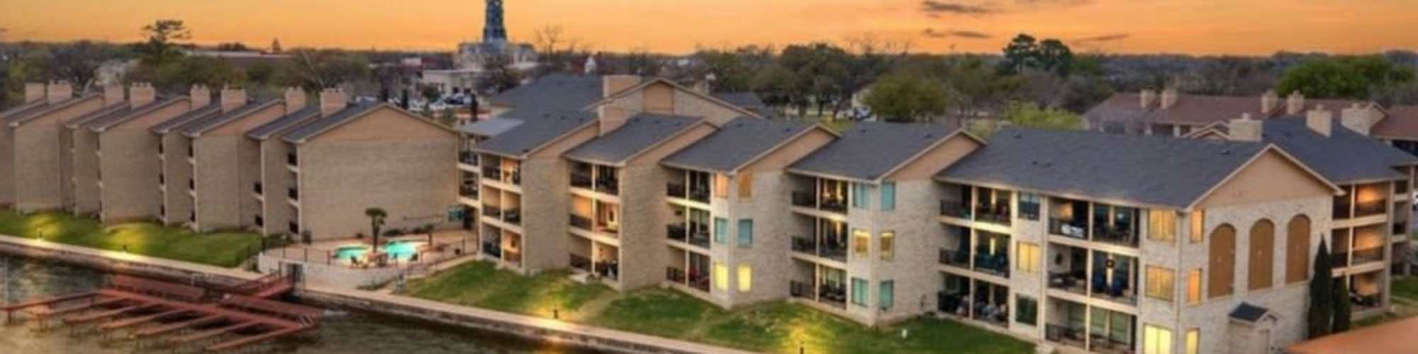 Amenities | Towne Square Condos at The Lodge in Granbury, Texas