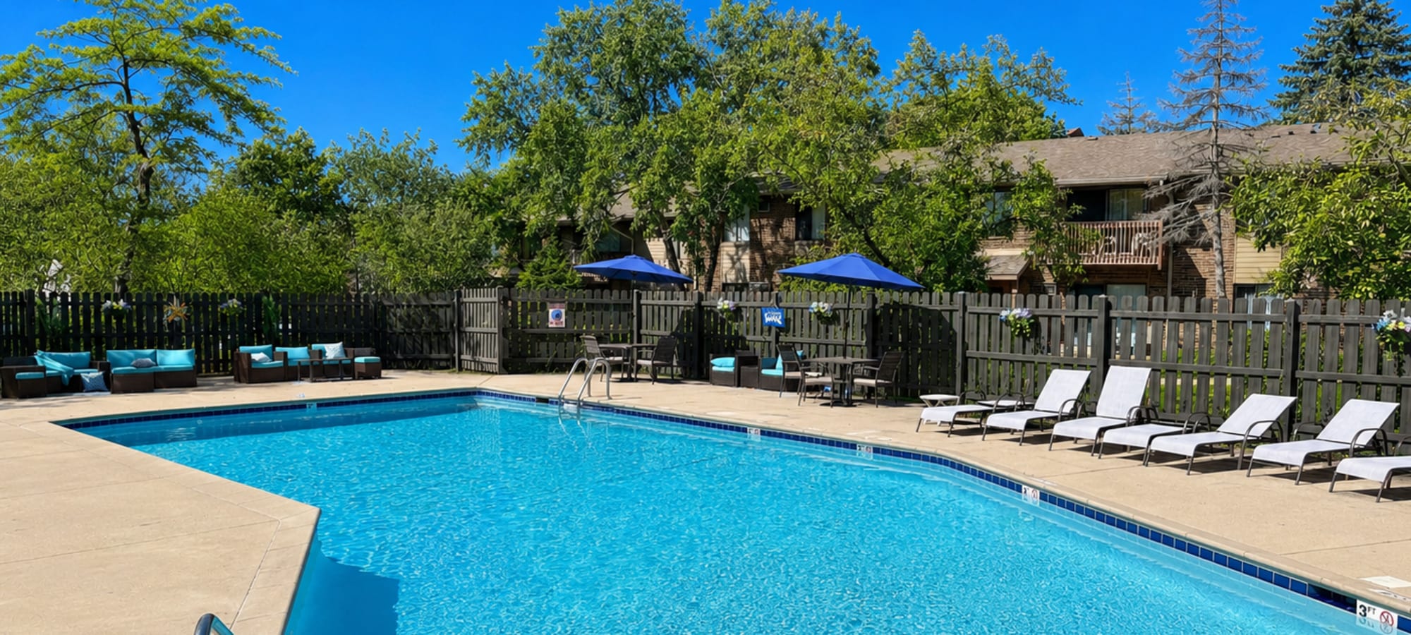 Apartments at Arrowhead in Palatine, Illinois  