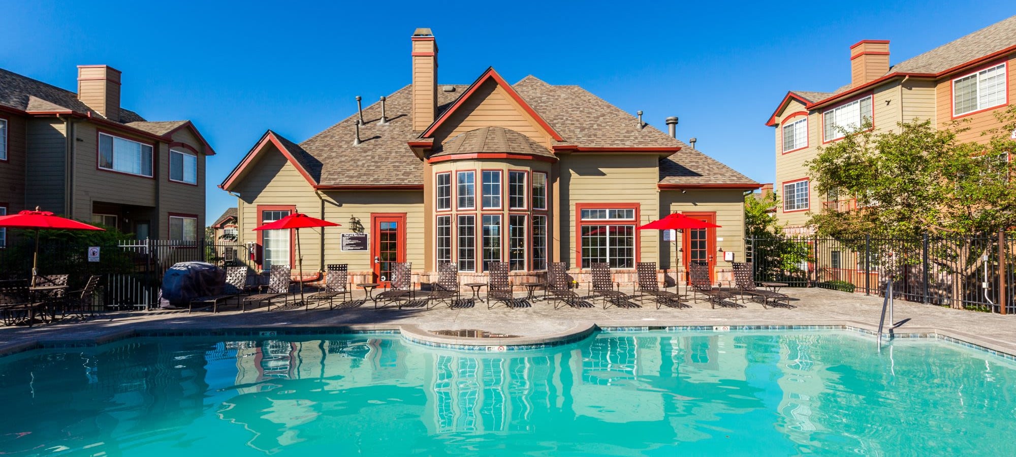 Amenities at The Links at Plum Creek in Castle Rock, Colorado
