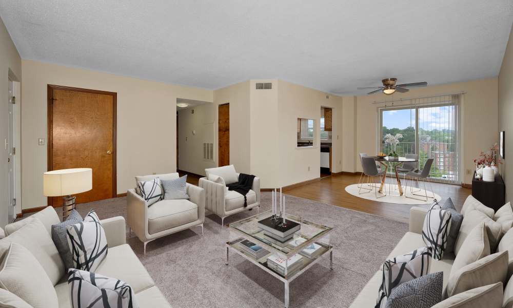 View of the living room and the kitchen at Vantage Pointe West Apartment Homes in Cincinnati, Ohio