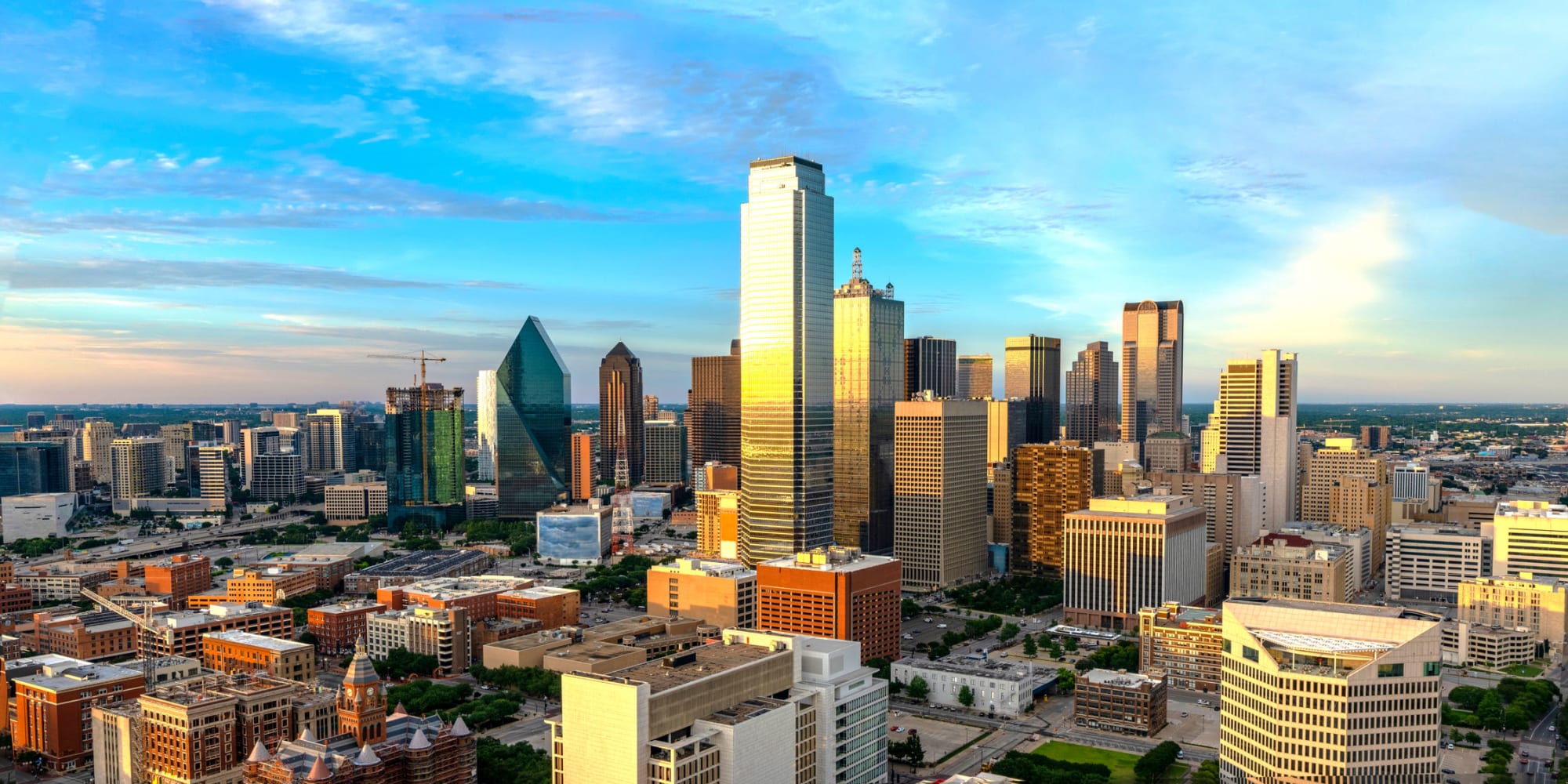 Downtown Dallas, TX Apartments for Rent | Mosaic Dallas