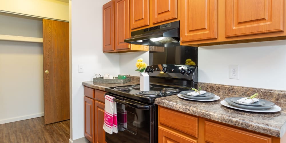 Full kitchens at 1820 South Apartments in Mount Pleasant, Michigan