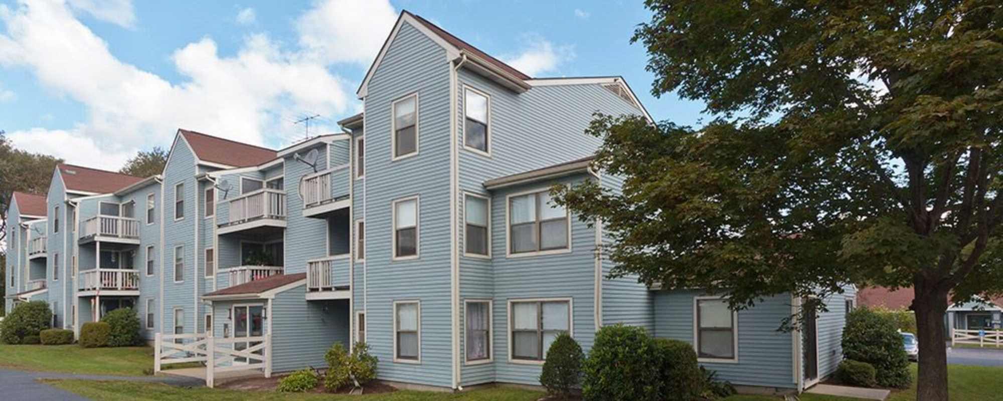 Apartments 840 County in Taunton, Massachusetts