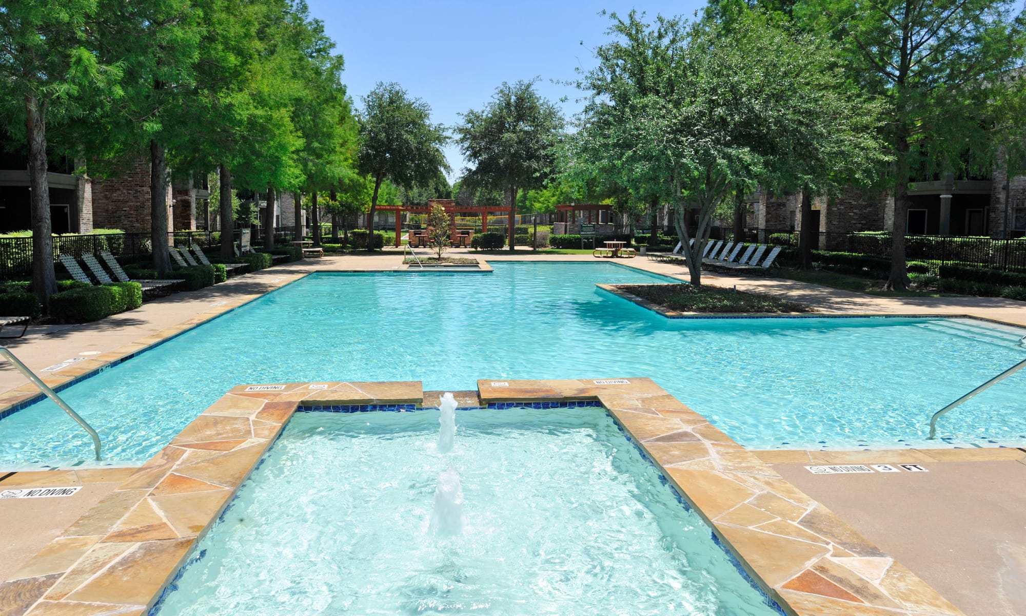 Apartments at The Springs of Indian Creek in Carrollton, Texas