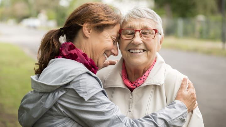 The Best Ways for Older Parents and Adult Children to Bond