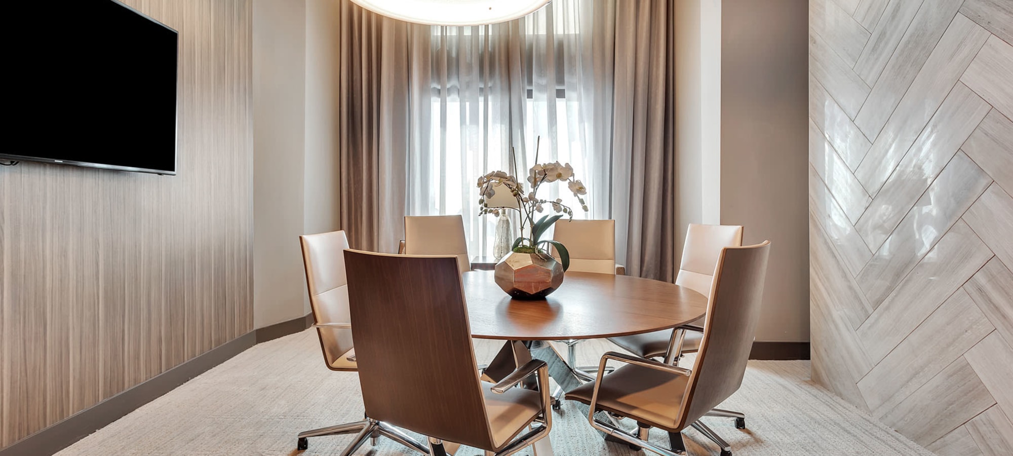 Connect with The Nash in Dallas, Texas