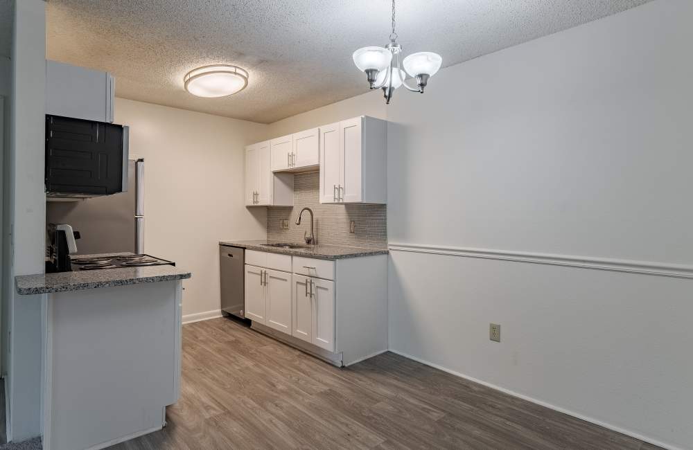 Kitchen of Morganton Place Apartment Homes in Fayetteville, North Carolina