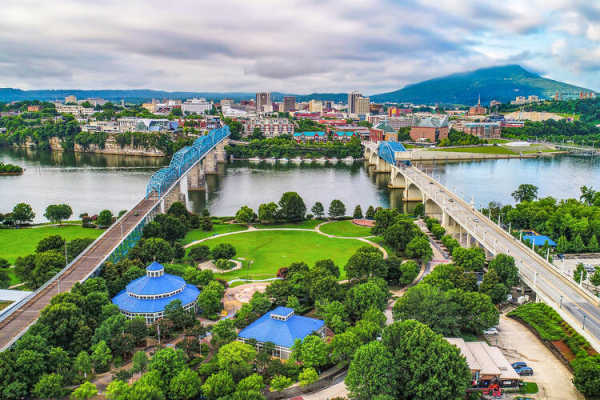 Downtown Chattanooga near Midtown Square Chattanooga Apartments in Chattanooga, Tennessee