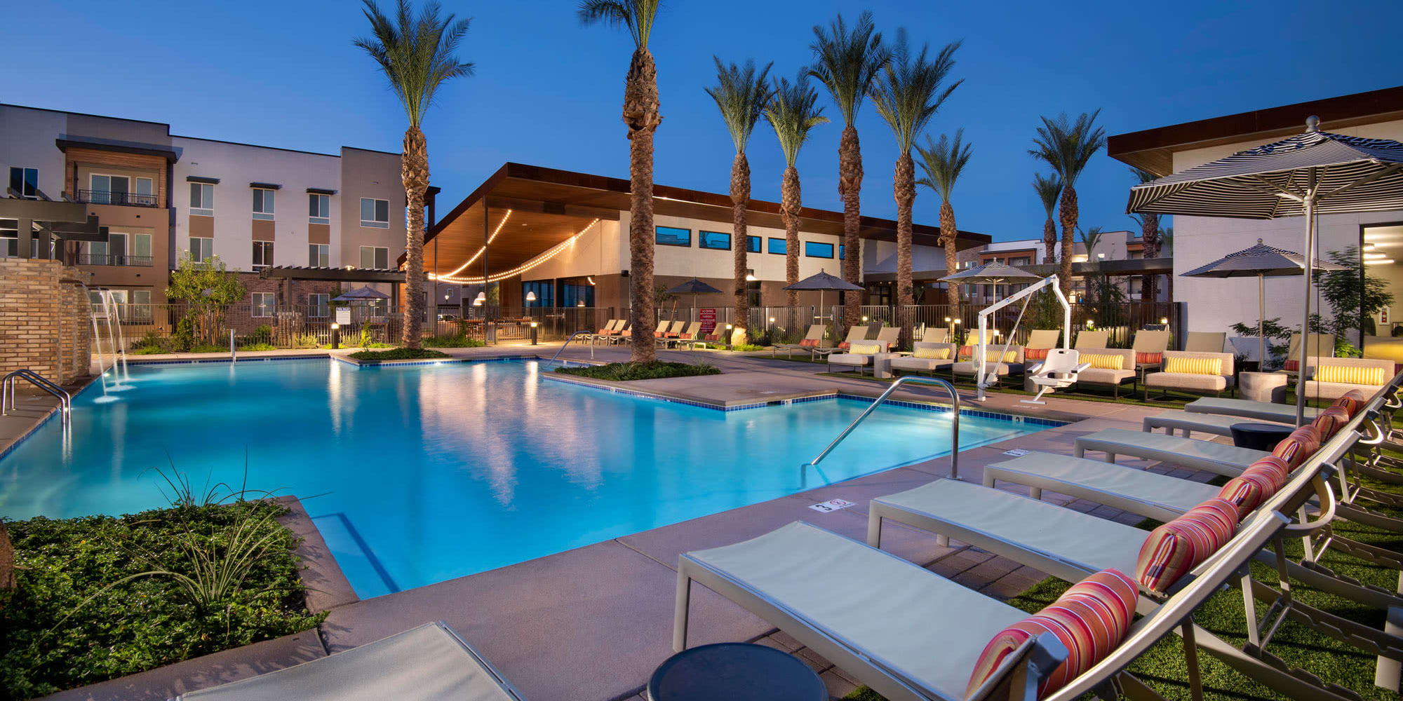 Luxury apartments in Gilbert, Arizona at Aiya