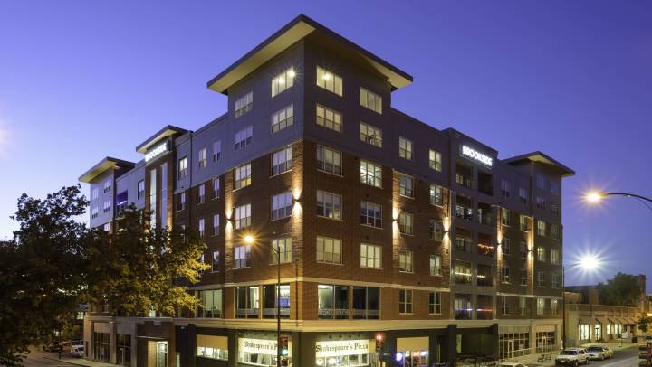 Brookside Downtown is within three blocks of the classrooms at University of Missouri