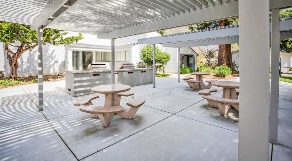 Outdoor BBQ setup at Capitola Gardens in Capitola, California