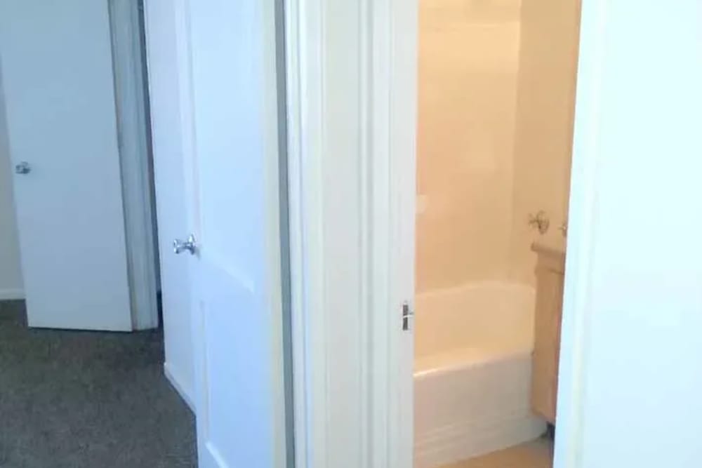 Bath tub at Maxwell House in Augusta, Georgia
