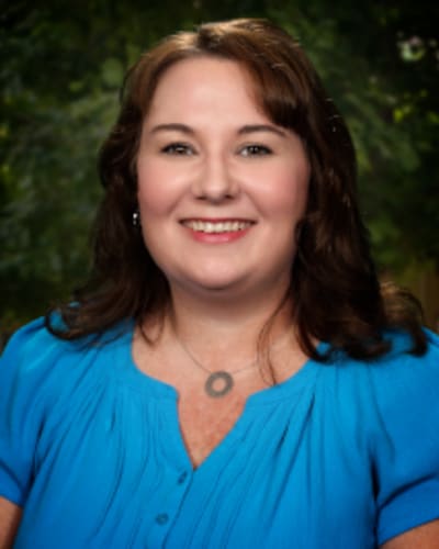 Shelly Coleman, CUSTOMER EXPERIENCE MANAGER at Quail Park on Cypress in Visalia, California