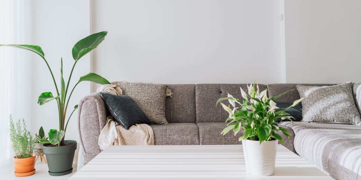 Living room at Pillars at Great Bridge in Chesapeake, Virginia