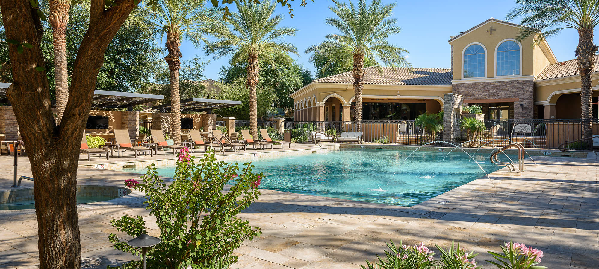 Luxurious pool at Stone Oaks in Chandler, Arizona