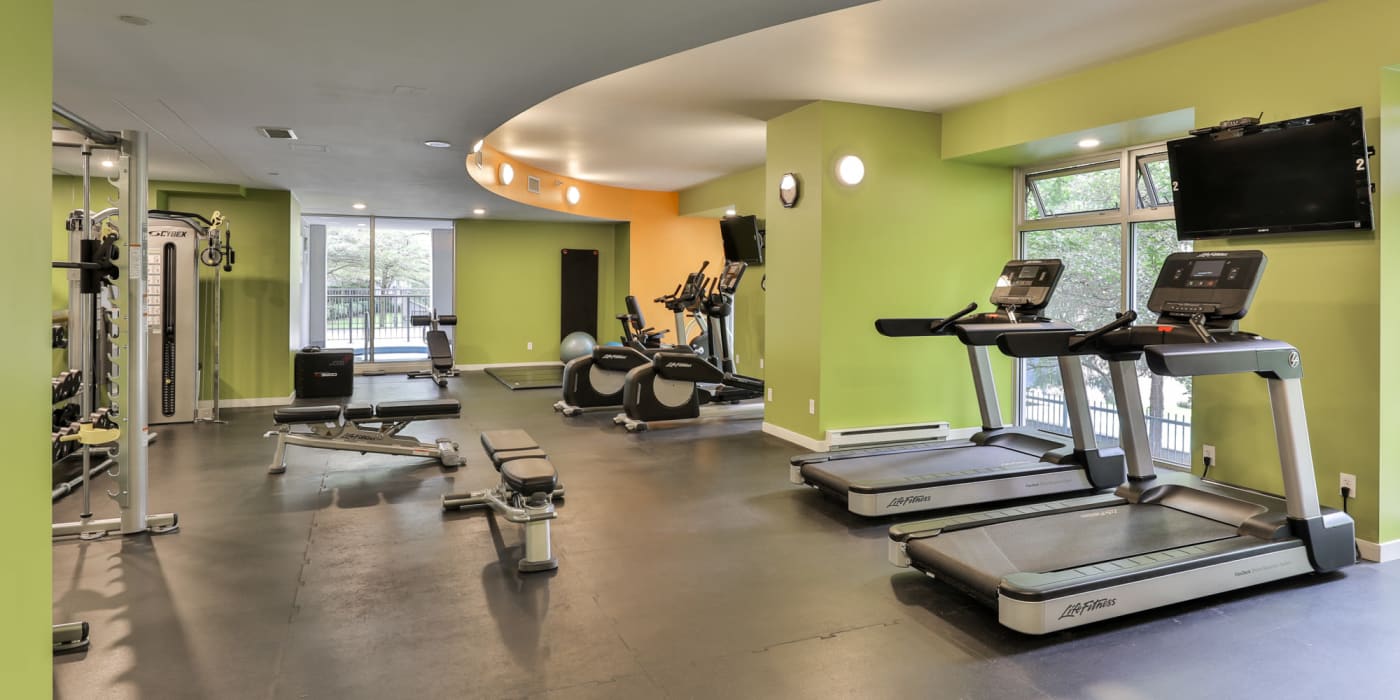 Yaletown 939 offers a state-of-the-art fitness center in Vancouver, British Columbia