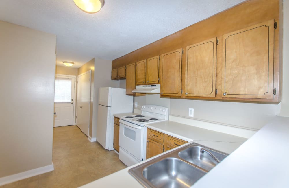 Charlotte, NC Studio, 1, 2 & 3 Bedroom Apartments in Harris-Houston