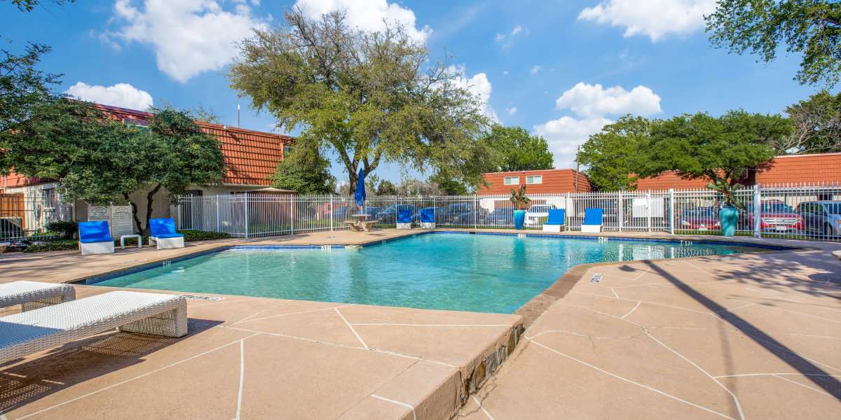 Apartments at Tucasa Townhomes in Irving, Texas