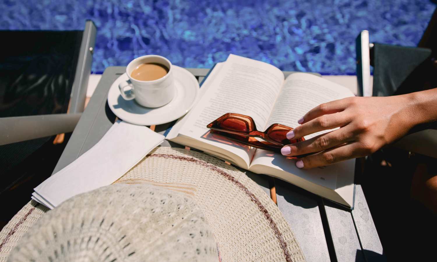 Resident having coffee at The Rise at Regency in Henrico, Virginia