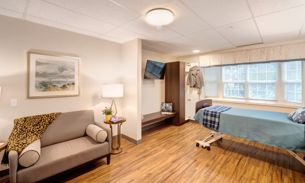 A resident suite with a couch at Mission Healthcare at Bellevue in Bellevue, Washington. 