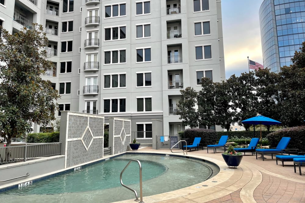Photos of Rienzi at Turtle Creek Apartments in Dallas, Texas
