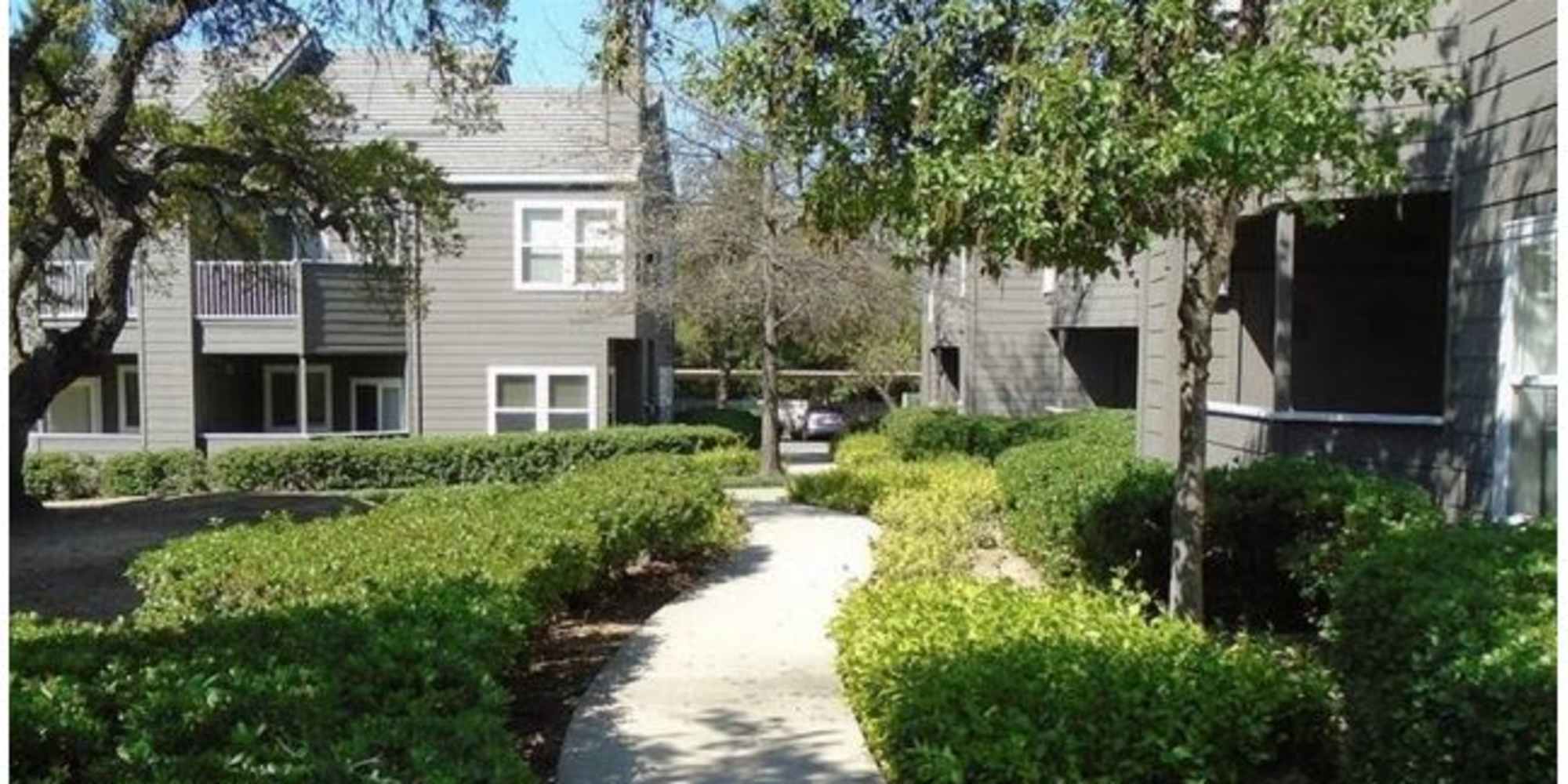 Path through the community at Granite Creek in Rocklin, California