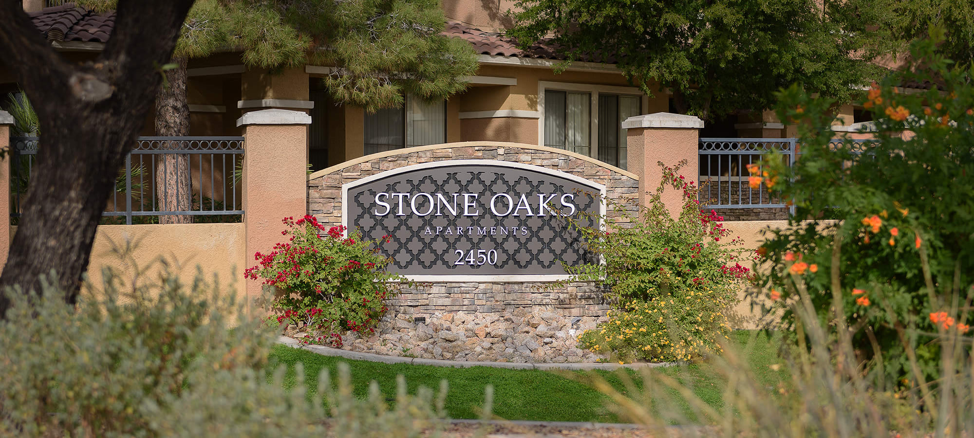 Monument sign at Stone Oaks in Chandler, Arizona